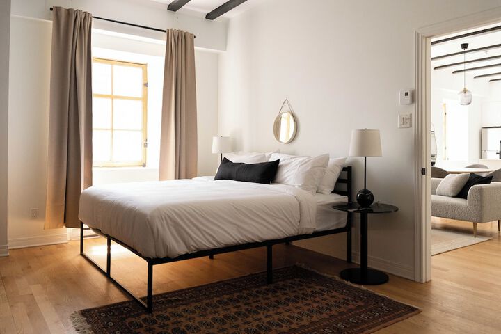 Room 48 of 157