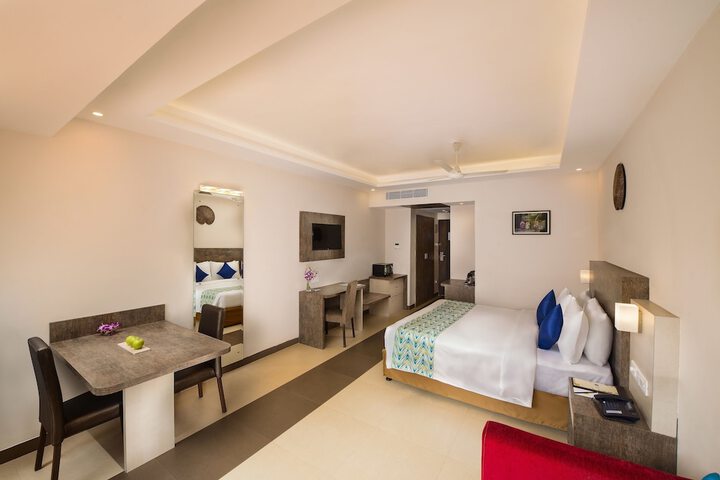 Room 6 of 67