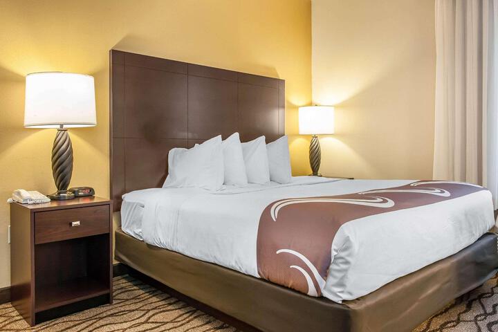 2 Queen Beds (4 of 14)