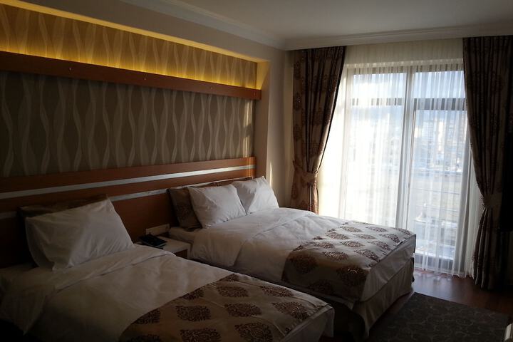 Room 5 of 22
