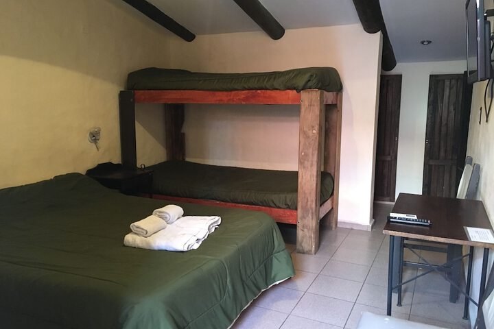 Room 13 of 40
