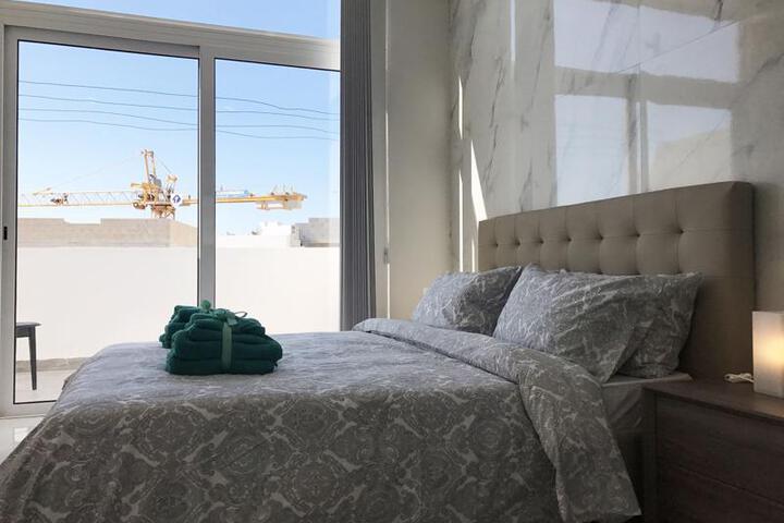 ISOLA DEL MAR HOME