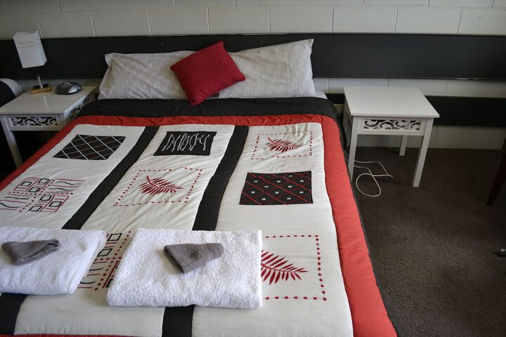 Room 8 of 123