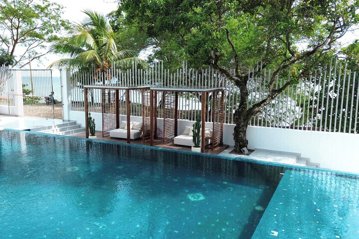 Pool 42 of 74