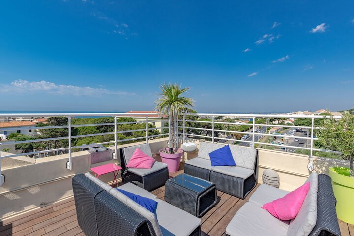 Terrace/Patio 68 of 72
