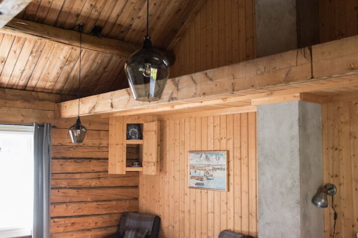Room 33 of 142