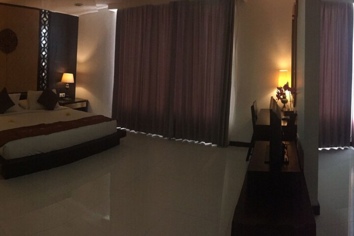 Room 12 of 52
