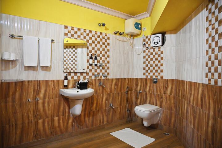 Room 44 of 52