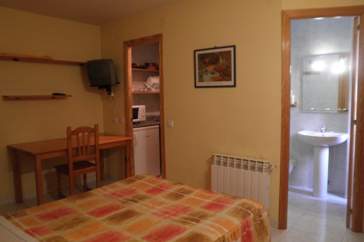 Room 7 of 65