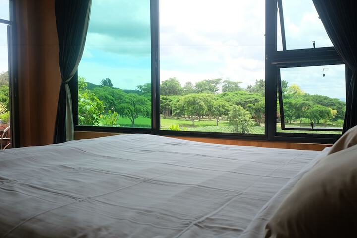 Room 15 of 116