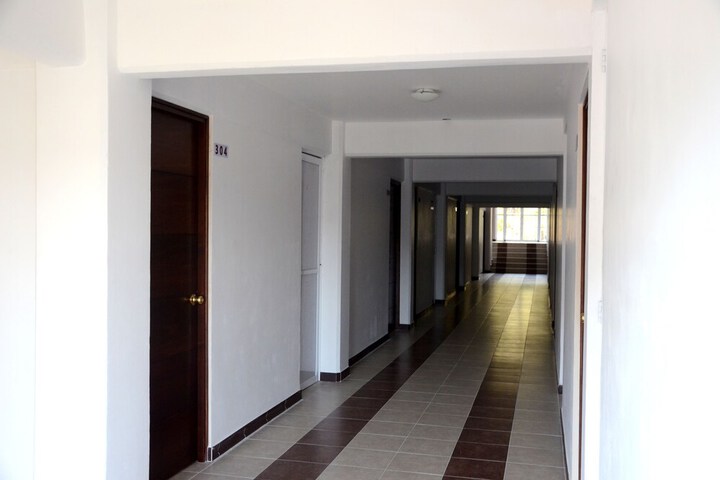 Ballroom/Hall 36 of 48