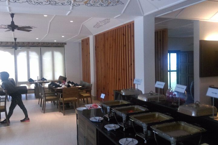 Dining 13 of 20