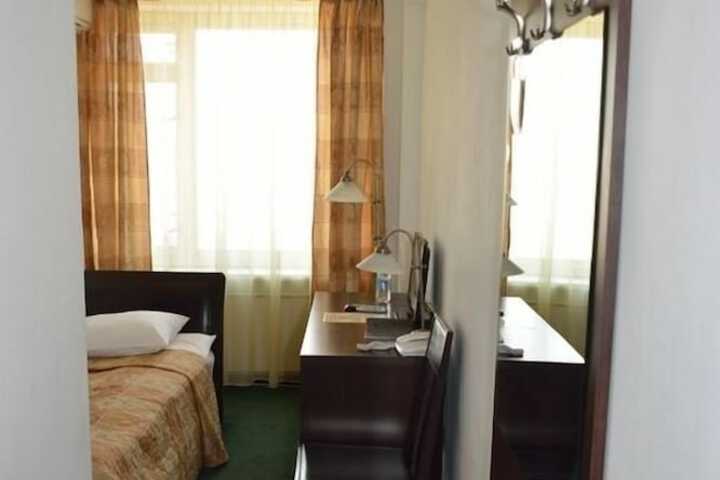 Room 17 of 35
