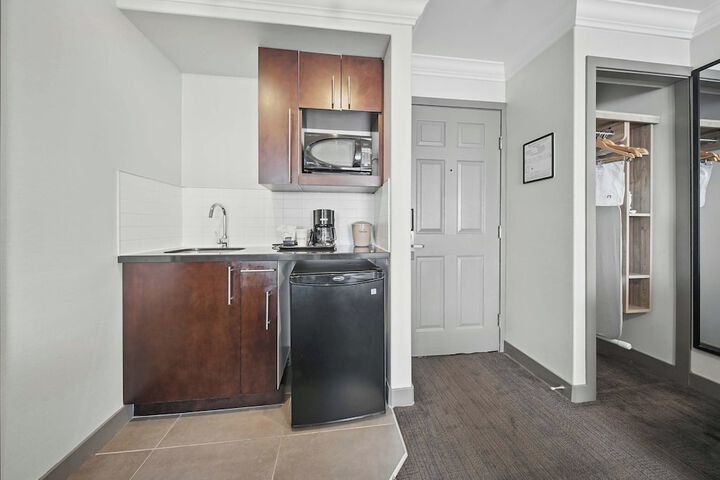 Private kitchenette