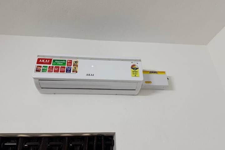 Room 9 of 19