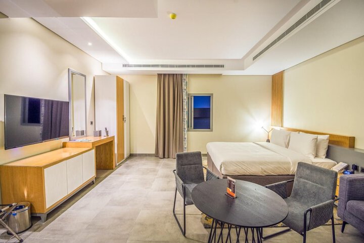 Room 30 of 40