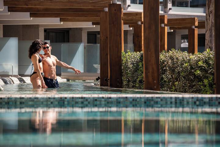 Pool 57 of 136