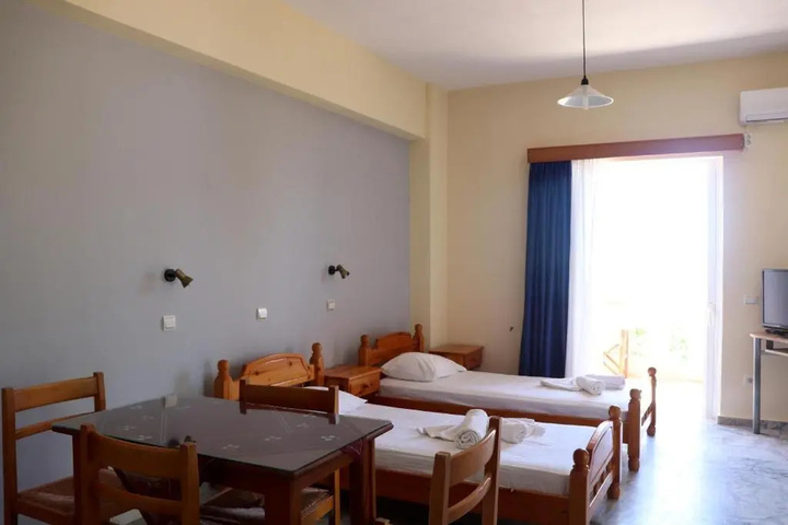 Room 3 of 15