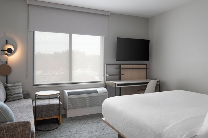 Room 12 of 34