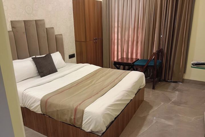 Room 25 of 50