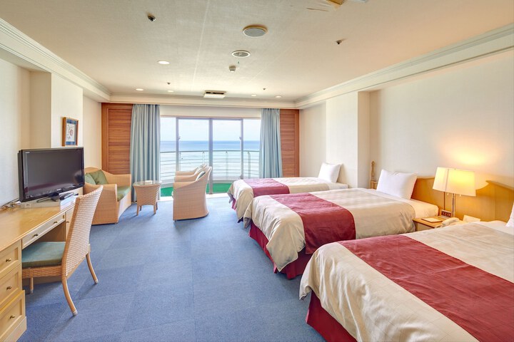 Room 11 of 118