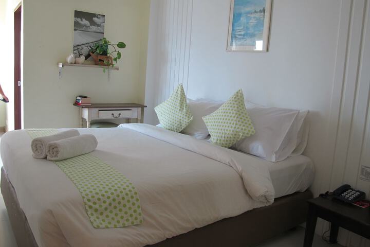 Room 5 of 50