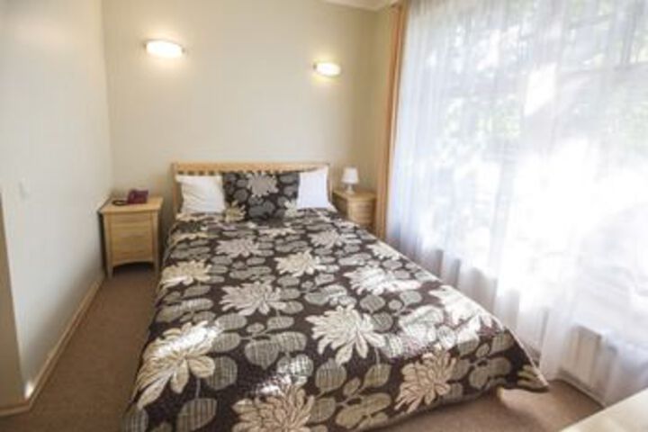 Room 10 of 31