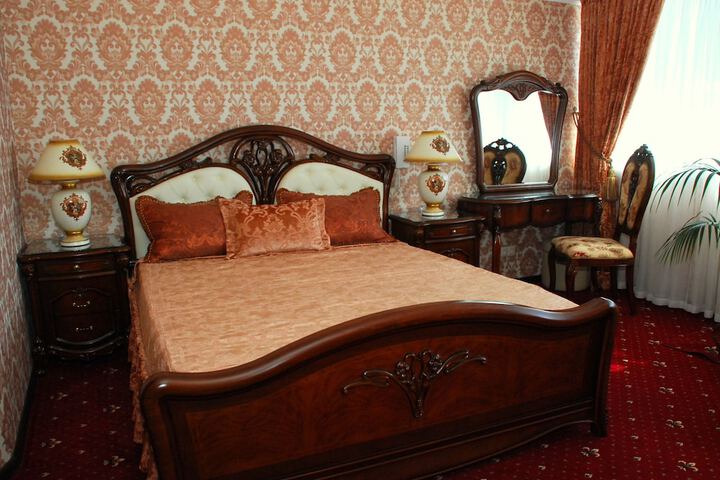 Room 4 of 53