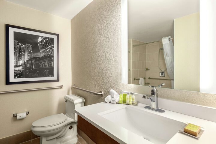 Bathroom shower