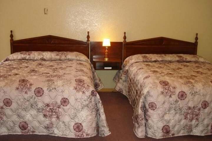 Room 9 of 38
