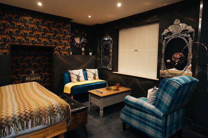 Room 43 of 344
