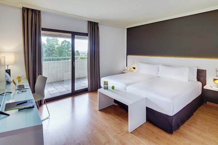 Room 5 of 48