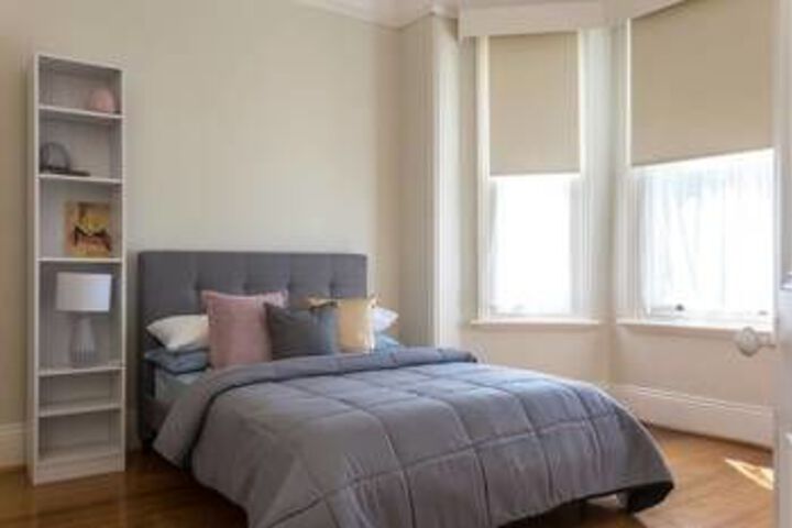 Convenient & Professionally Styled Home Parking