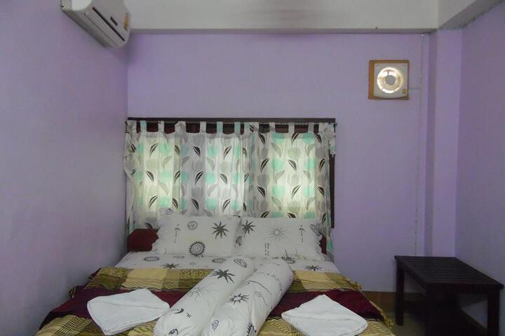 Room 1 of 5