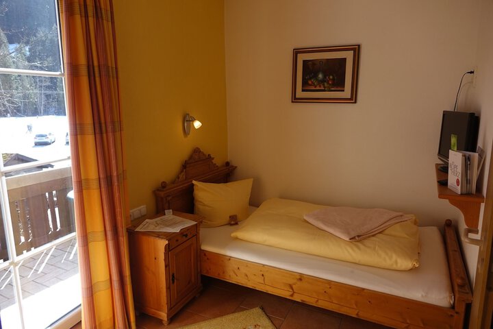Room 21 of 35