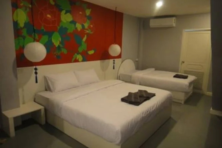 Room 5 of 14