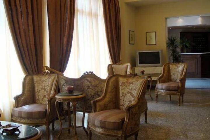 Hotel Interior 6 of 32