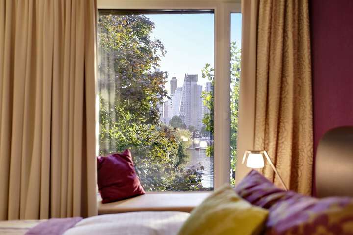 Room 21 of 50