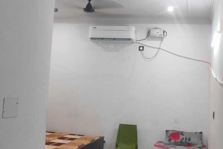 Room 3 of 18