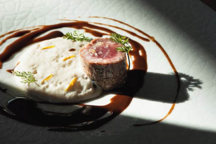 Dining 42 of 72