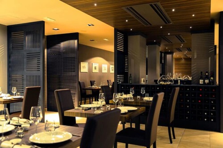 Dining 55 of 80
