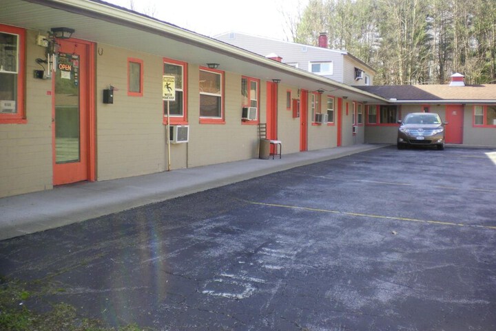 Property Grounds 37 of 43