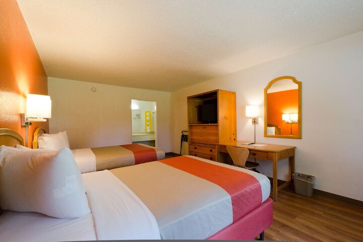 2 Double Beds (7 of 12)