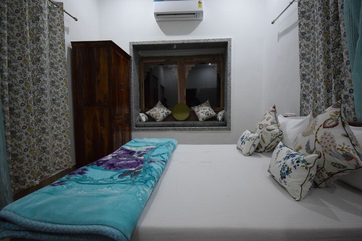 Room 29 of 90