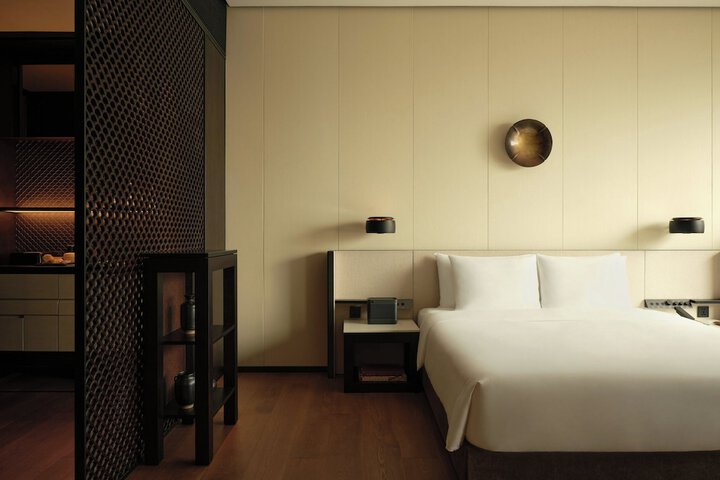 Room 31 of 141