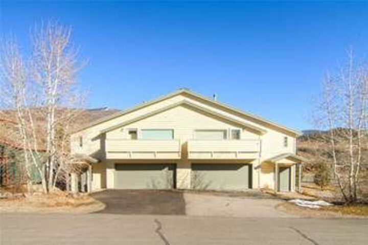 Image of Reis Mountain Home 3 Br home by RedAwning