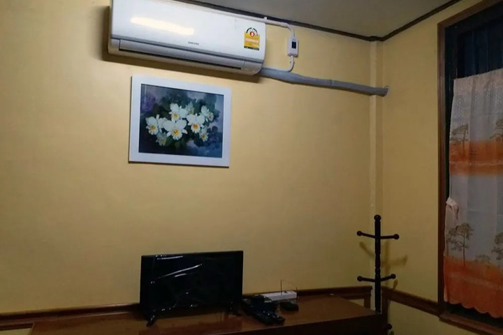 Room 5 of 48
