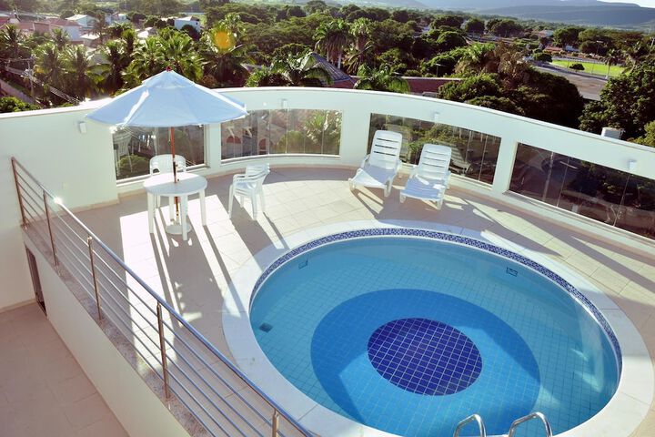 Pool 17 of 24