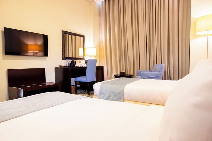 Room 5 of 27