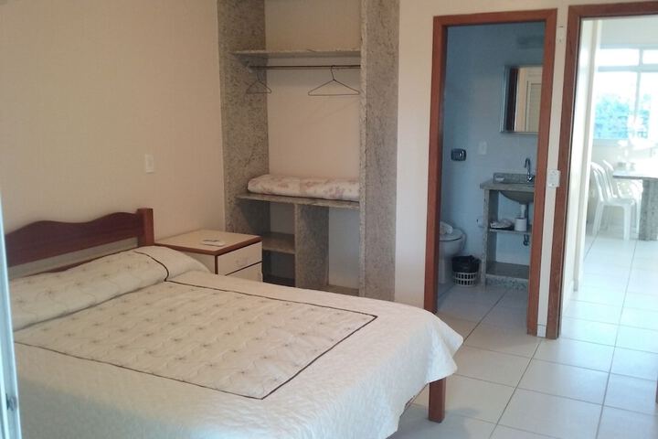 Room 12 of 72